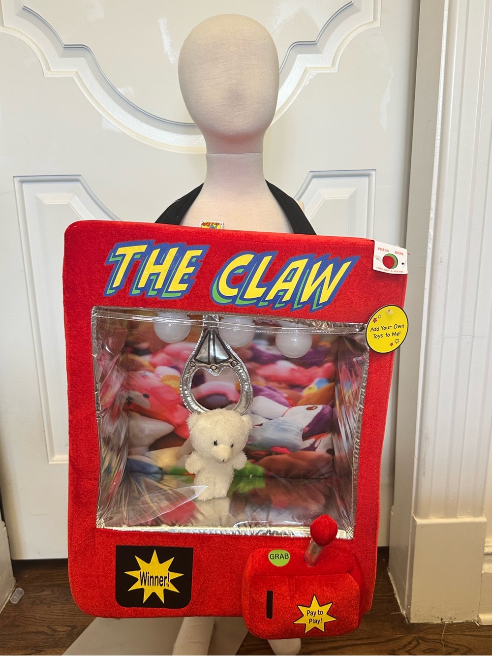 The Claw Machine Wearable 3-D Halloween Costume Lights Sounds Music 6-12 yrs NEW